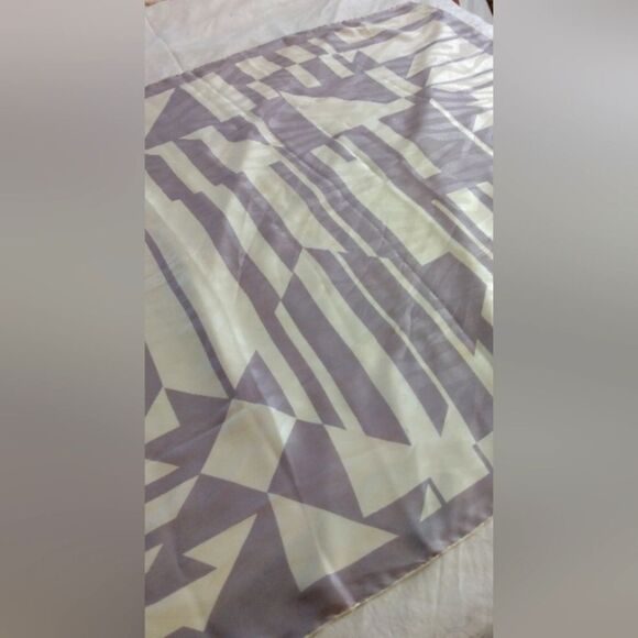 Jaeger Silk Scarf Lavender and Cream Geometric Scarf with Modern Design - Picture 9 of 12